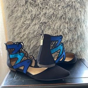 Excellent pre owned condition. Worn once.